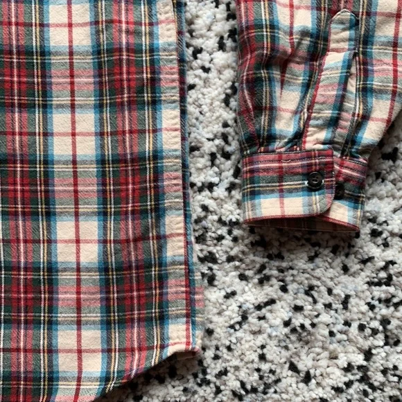 L.L. Bean Men’s Red White Green Plaid Long Sleeve Button Down Shirt Large - REG - Picture 4 of 12